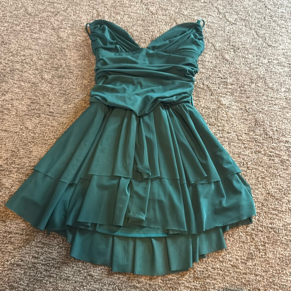 LUCY IN THE SKY
Mesh sweetheart tiered dress
